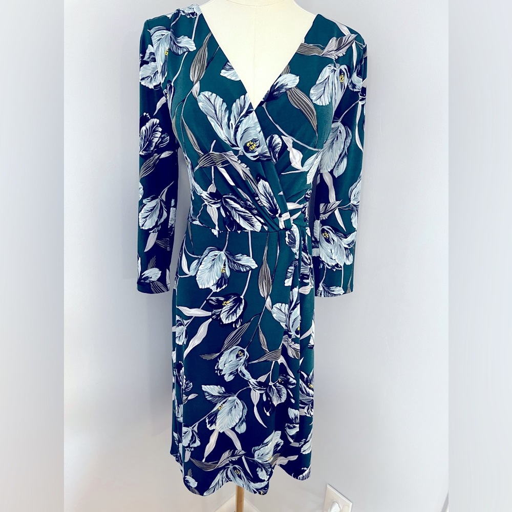 Ann Taylor Factory V-Neck Floral Dress